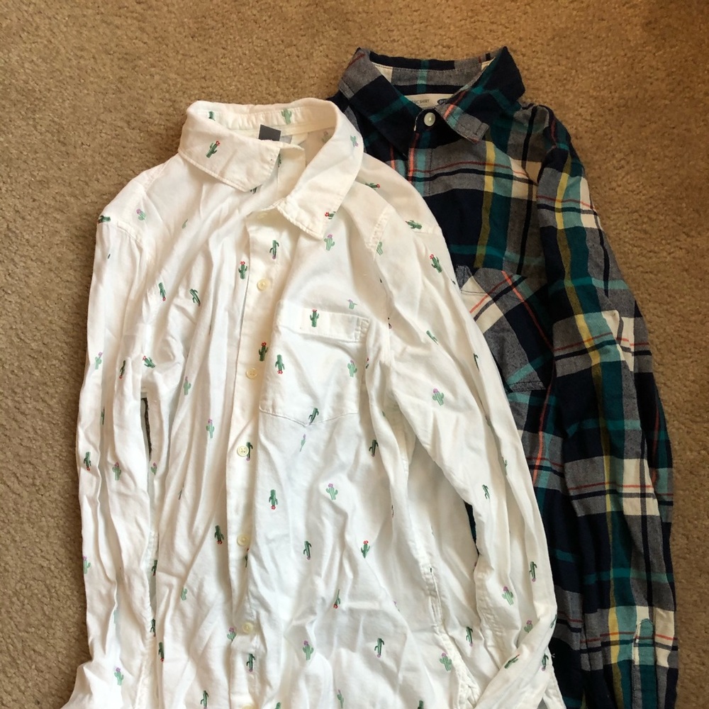 Old Navy Classic Shirts (2 pack) size medium